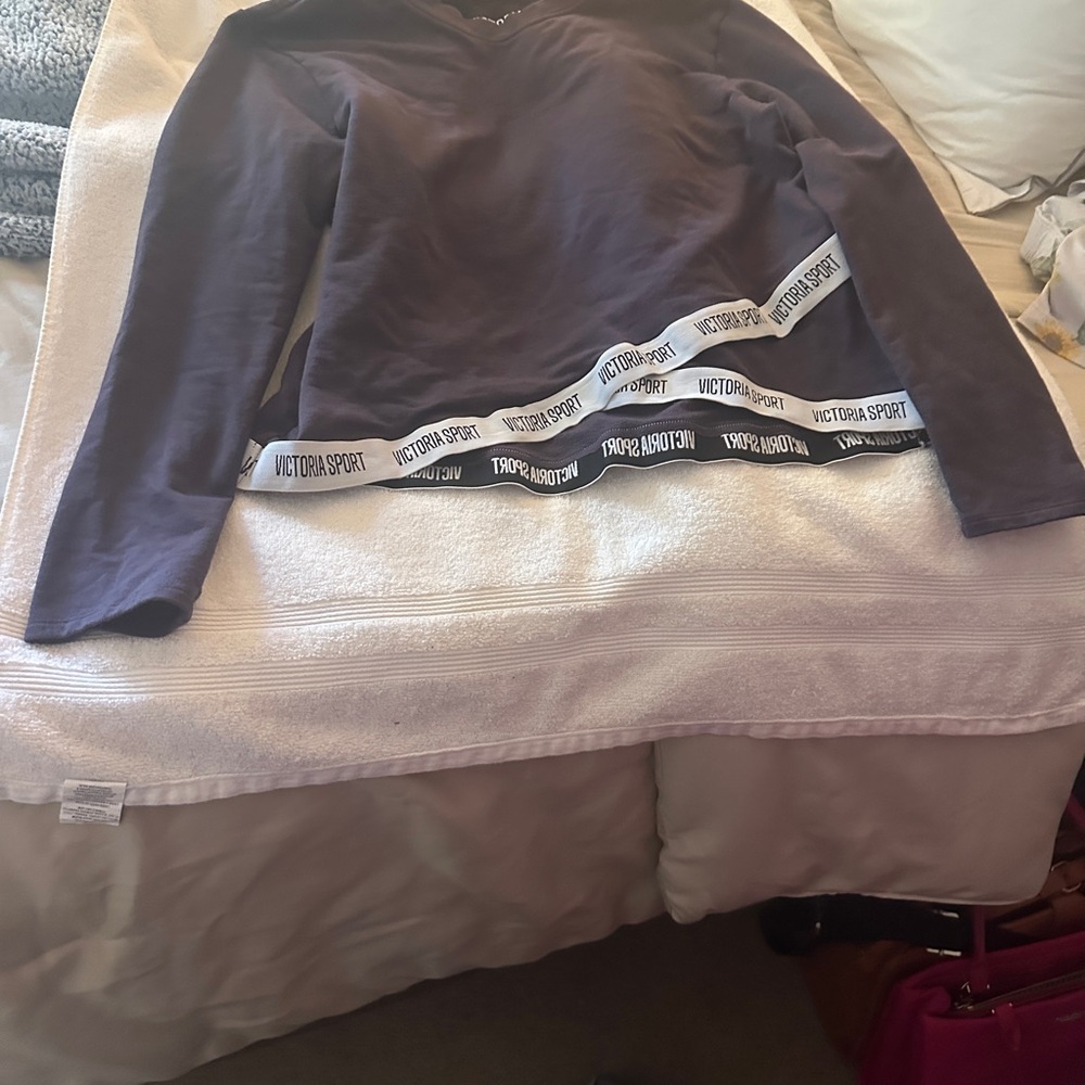 Victoria Secret Sport high low sweatshirt size M purple good condition